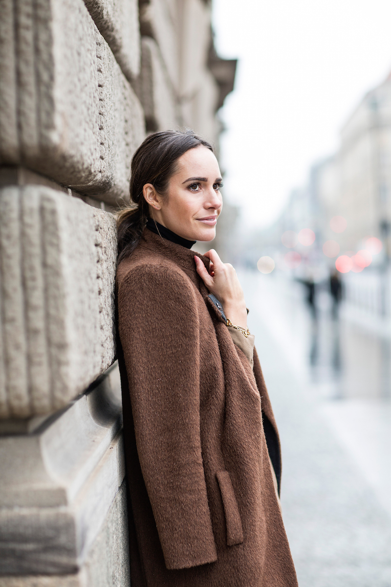 Polished Chic Winter Outfit by Louise Roe streetstyle Berlin 3