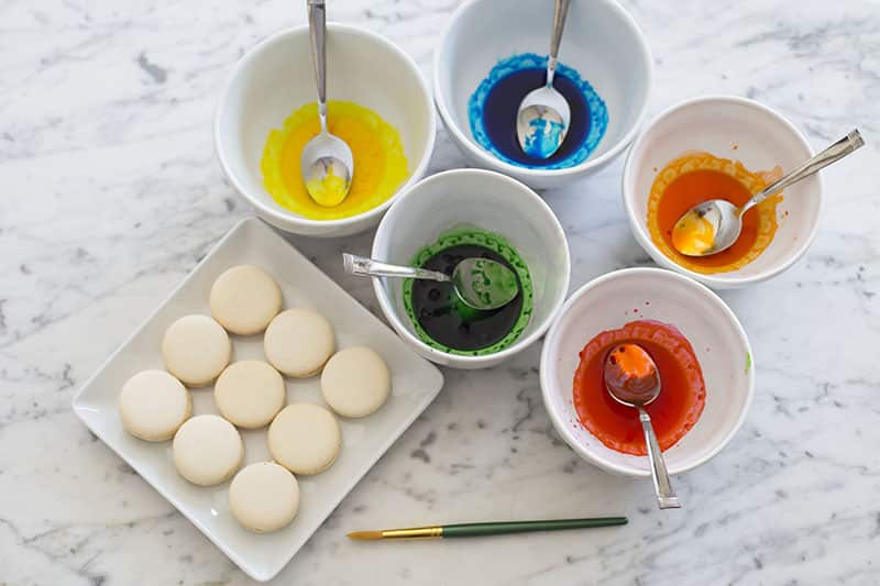 Louise Roe | Paint Splatter Macaroons | Cute Spring DIY and Entertaining Tips | Front Roe blog 1