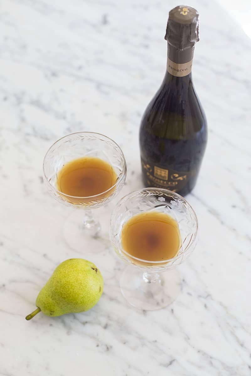 Louise Roe | Pear Prosecco Cocktail | Entertaining Tips | Front Roe fashion blog 4