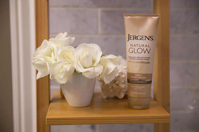 Louise Roe | How To Get Glowing Tan Skin with Jergens | Front Roe blog 3