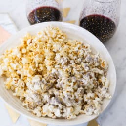 Glitter Popcorn For An Oscars Viewing Party!