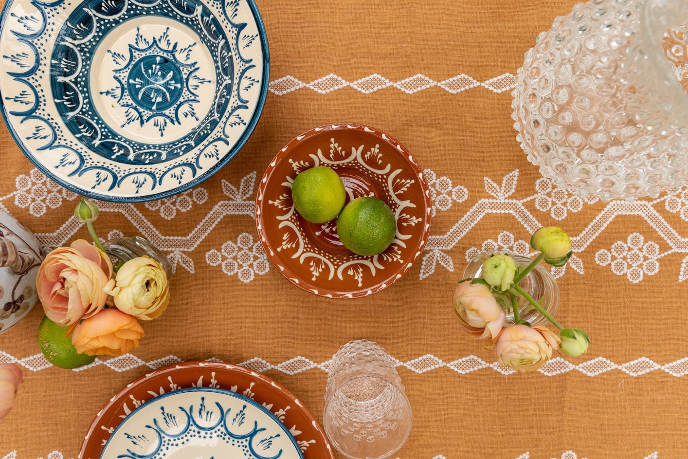 Summer terracotta tablescapes