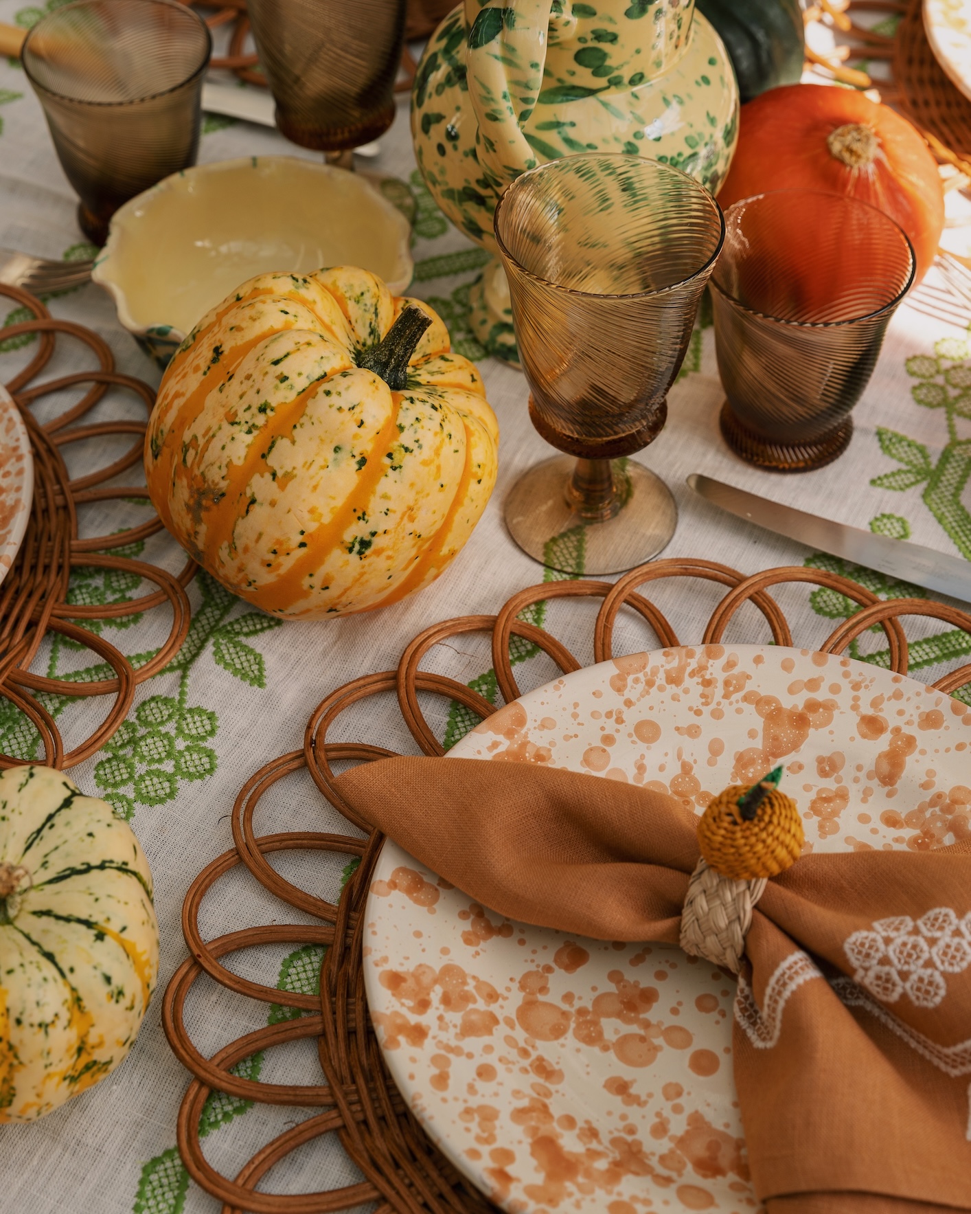 Louise Roe - A non spooky halloween tablescape